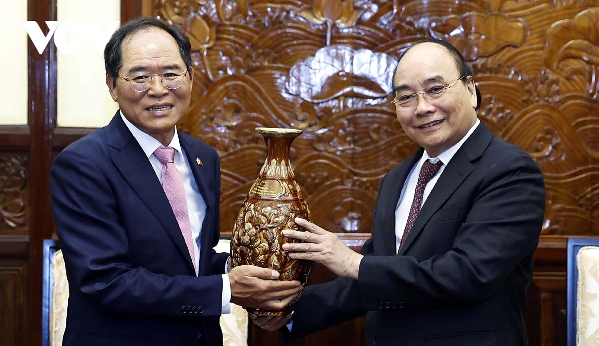 State President receives outgoing RoK Ambassador